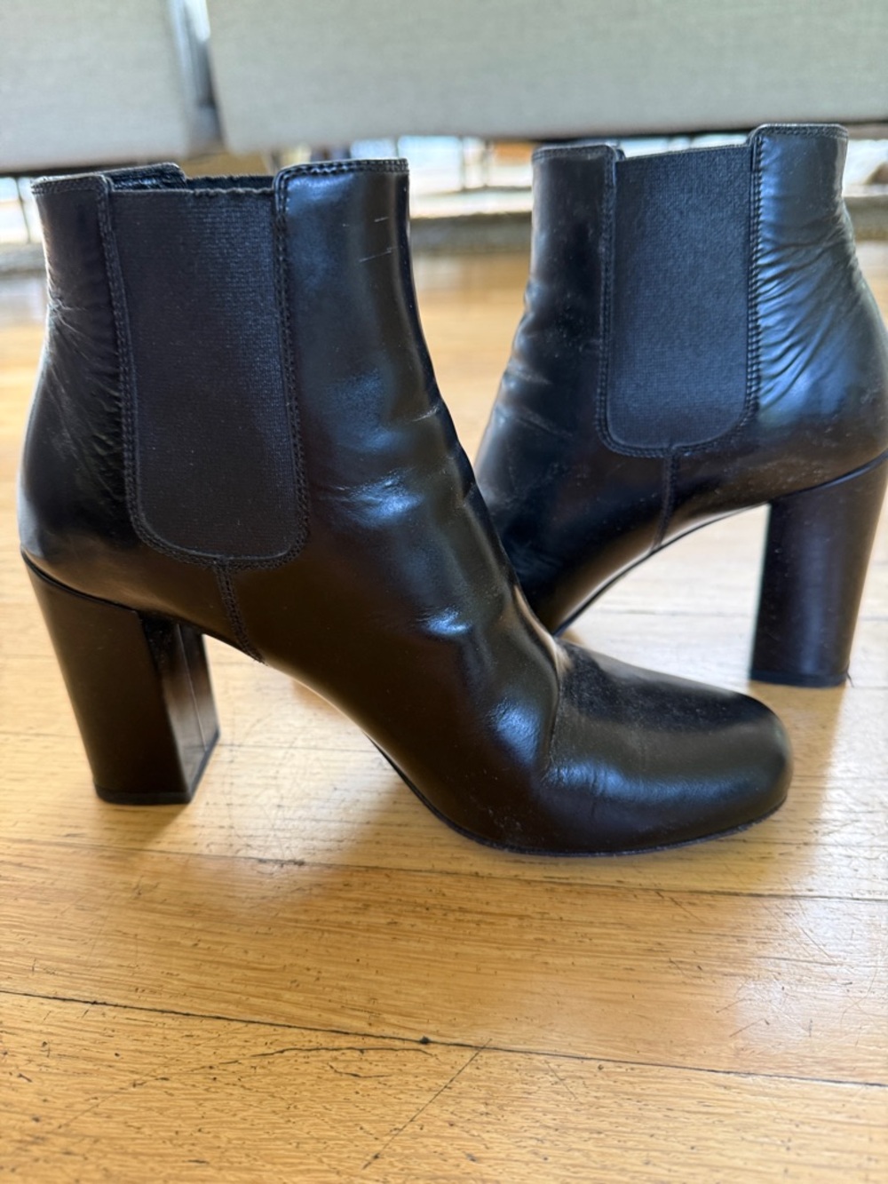 Saint Laurent Black Leather Chelsea Block Heel Ankle Boots - Picture 3 of 4